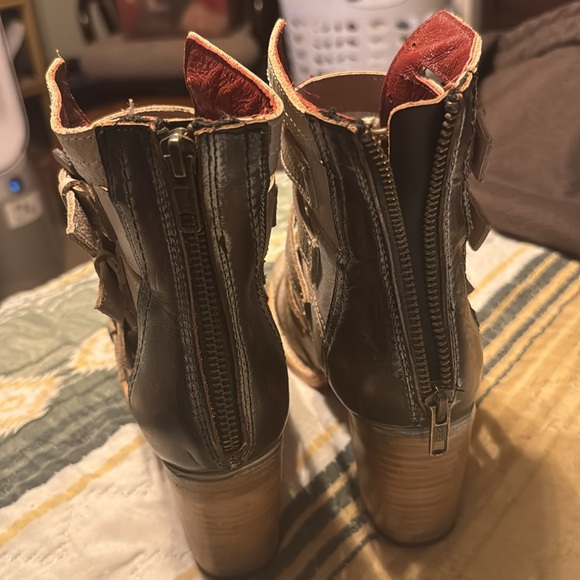 Freebird Braeden booties 9 - Picture 5 of 6